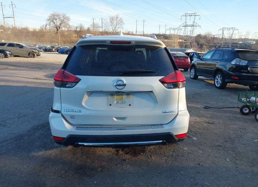 Photo 16 of 2017 Nissan Rogue SL (VIN JN8AT2MV8HW258115)