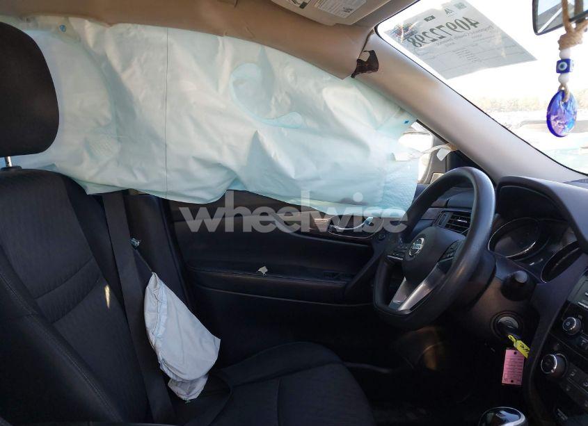 Photo 5 of 2017 Nissan Rogue S (VIN JN8AT2MV8HW264738)