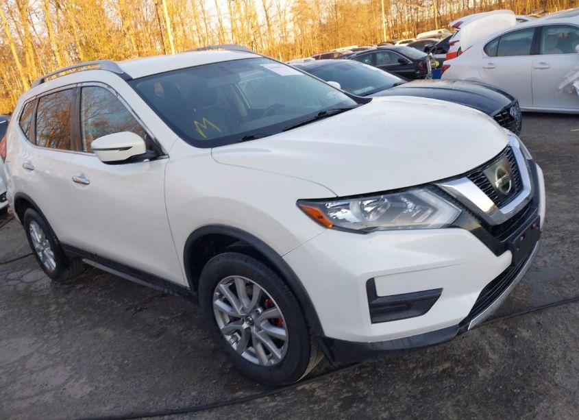 2017 Nissan Rogue SV (VIN JN8AT2MV8HW272113) main photo