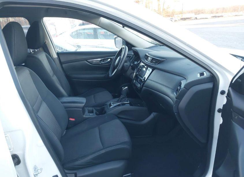 Photo 5 of 2017 Nissan Rogue SV (VIN JN8AT2MV8HW272113)