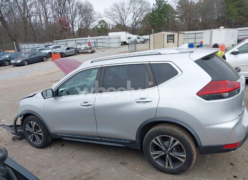 Photo 15 of 2018 Nissan Rogue SL (VIN JN8AT2MV8JW317315)