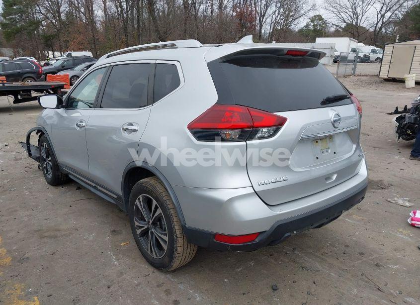 Photo 3 of 2018 Nissan Rogue SL (VIN JN8AT2MV8JW317315)
