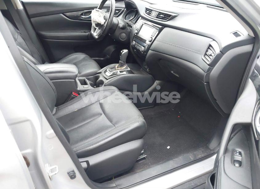 Photo 5 of 2018 Nissan Rogue SL (VIN JN8AT2MV8JW317315)