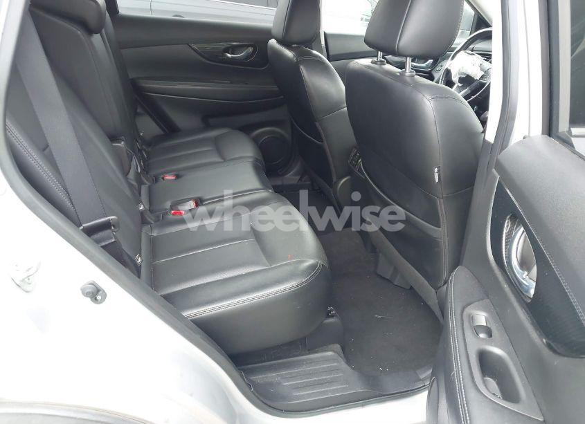 Photo 8 of 2018 Nissan Rogue SL (VIN JN8AT2MV8JW317315)