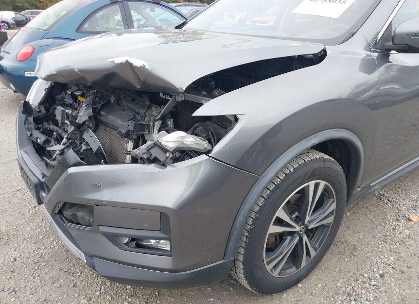 Photo 18 of 2018 Nissan Rogue SL (VIN JN8AT2MV8JW319775)