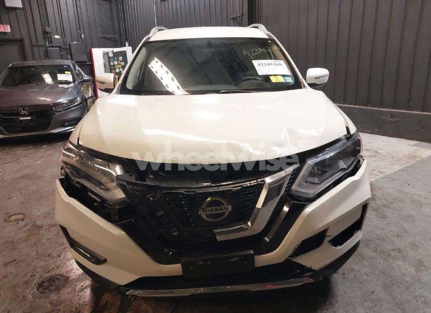 Photo 12 of 2018 Nissan Rogue SV (VIN JN8AT2MV8JW350086)