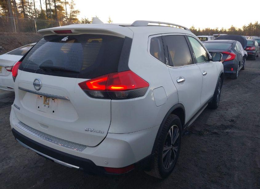 Photo 4 of 2019 Nissan Rogue SV (VIN JN8AT2MV8KW370310)
