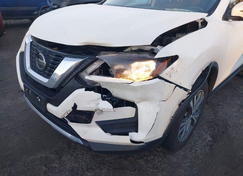 Photo 6 of 2019 Nissan Rogue SV (VIN JN8AT2MV8KW370310)