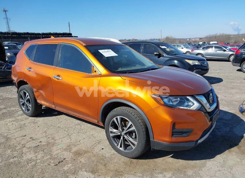 2019 Nissan Rogue SV (VIN JN8AT2MV8KW376947) main photo