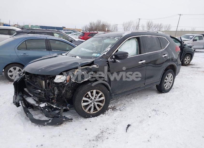 Photo 2 of 2019 Nissan Rogue (VIN JN8AT2MV8KW380884)