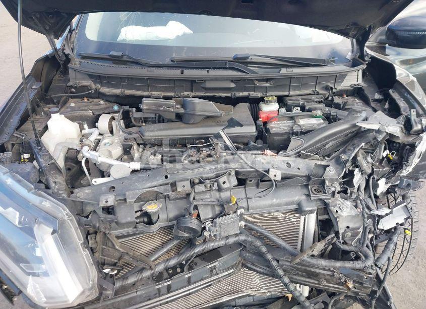 Photo 10 of 2019 Nissan Rogue SV (VIN JN8AT2MV8KW385440)