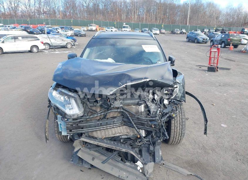 Photo 12 of 2019 Nissan Rogue SV (VIN JN8AT2MV8KW385440)