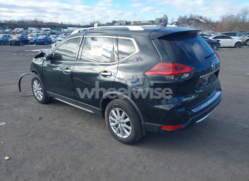 Photo 3 of 2019 Nissan Rogue SV (VIN JN8AT2MV8KW385440)