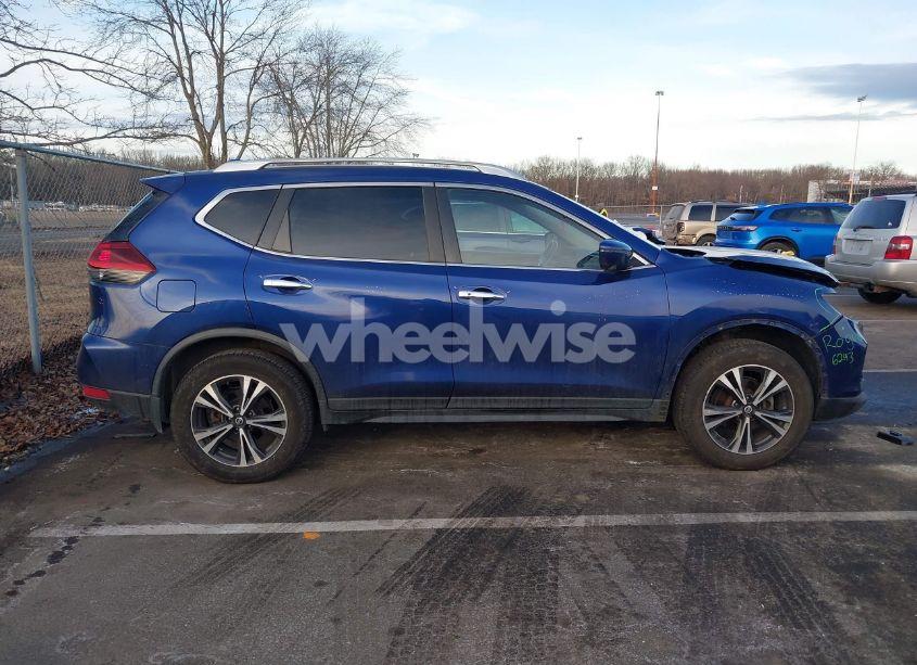 Photo 13 of 2019 Nissan Rogue SV (VIN JN8AT2MV8KW388497)