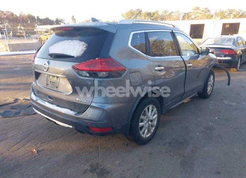 Photo 4 of 2019 Nissan Rogue SV (VIN JN8AT2MV8KW388659)