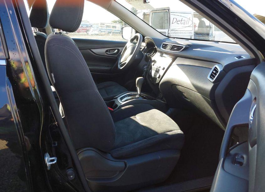 Photo 5 of 2016 Nissan Rogue S (VIN JN8AT2MV9GW131811)