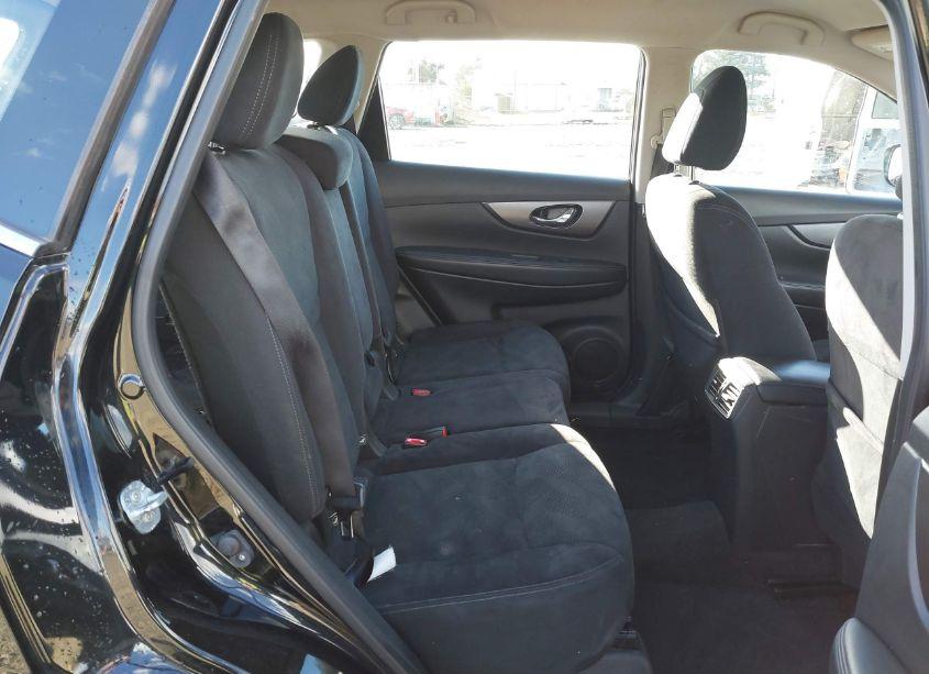 Photo 8 of 2016 Nissan Rogue S (VIN JN8AT2MV9GW131811)