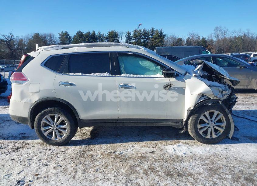 Photo 12 of 2016 Nissan Rogue SV (VIN JN8AT2MV9GW142274)