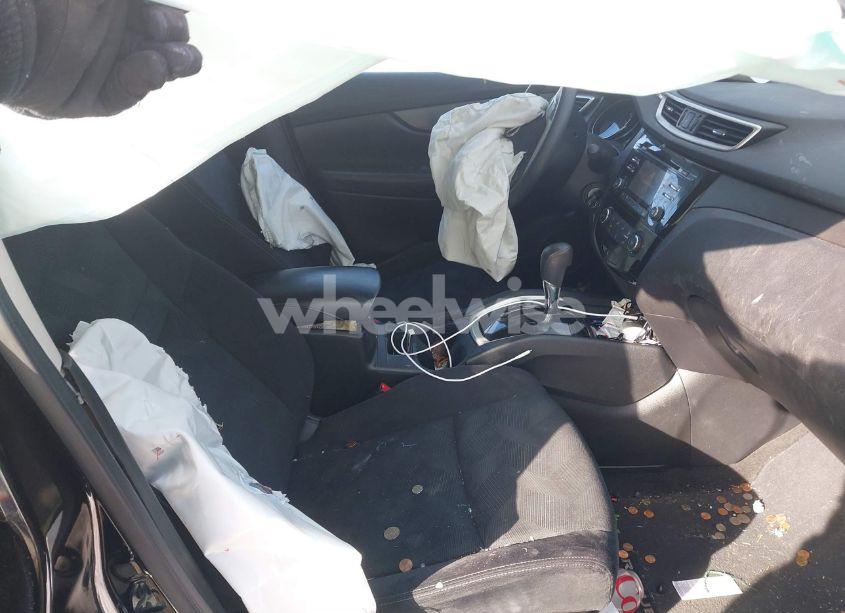 Photo 5 of 2016 Nissan Rogue S (VIN JN8AT2MV9GW153808)