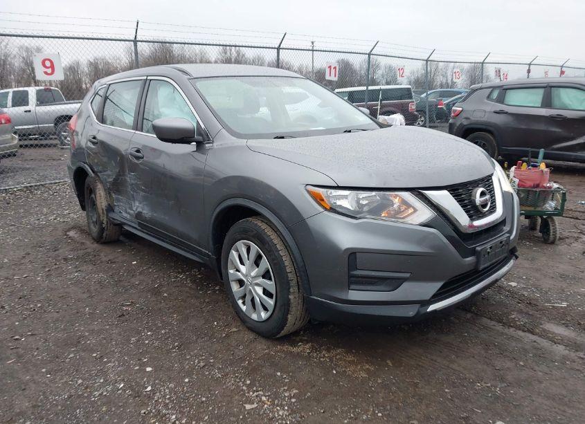 2017 Nissan Rogue S (VIN JN8AT2MV9HW004722) main photo