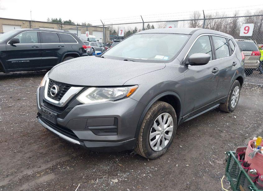Photo 2 of 2017 Nissan Rogue S (VIN JN8AT2MV9HW004722)