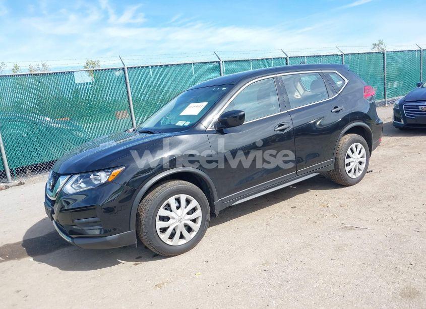 Photo 2 of 2017 Nissan Rogue S (VIN JN8AT2MV9HW010441)