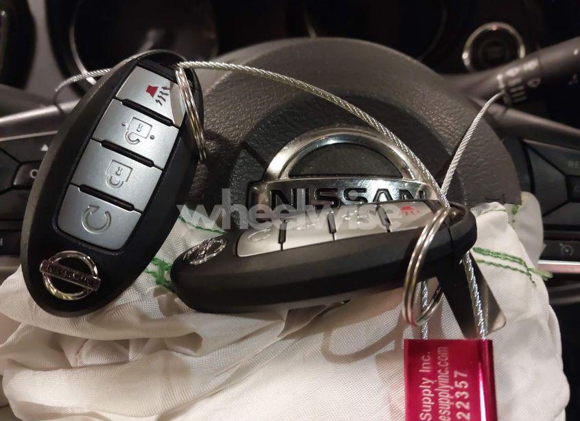 Photo 11 of 2017 Nissan Rogue SV (VIN JN8AT2MV9HW011587)