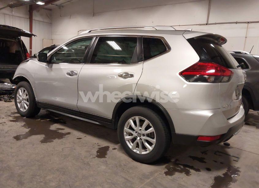 Photo 3 of 2017 Nissan Rogue SV (VIN JN8AT2MV9HW011587)