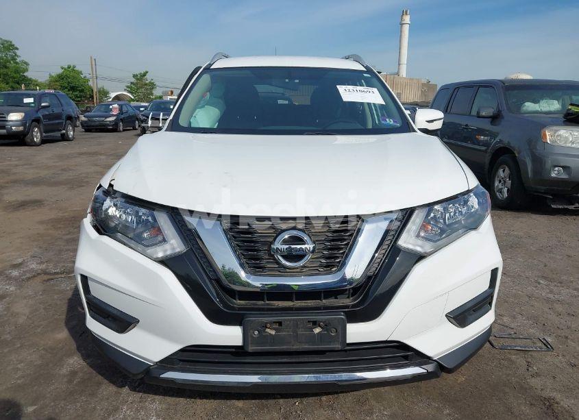Photo 12 of 2017 Nissan Rogue SV (VIN JN8AT2MV9HW018118)
