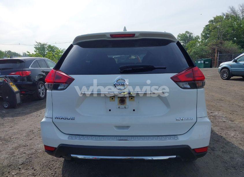 Photo 16 of 2017 Nissan Rogue SV (VIN JN8AT2MV9HW018118)