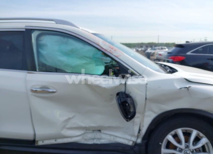 Photo 6 of 2017 Nissan Rogue SV (VIN JN8AT2MV9HW018118)