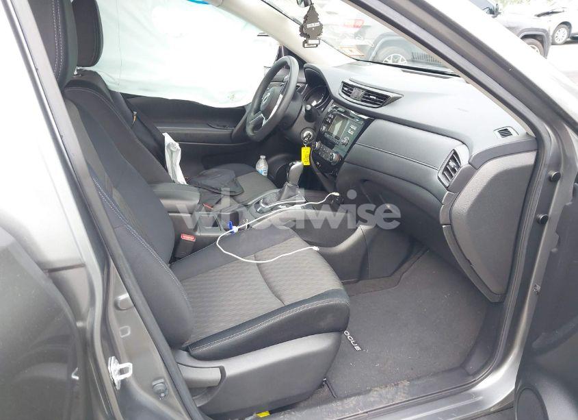 Photo 5 of 2017 Nissan Rogue S (VIN JN8AT2MV9HW019558)