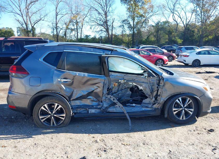 Photo 13 of 2018 Nissan Rogue SL (VIN JN8AT2MV9JW302452)