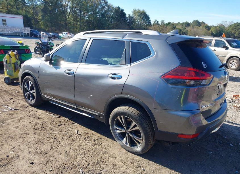 Photo 3 of 2018 Nissan Rogue SL (VIN JN8AT2MV9JW302452)