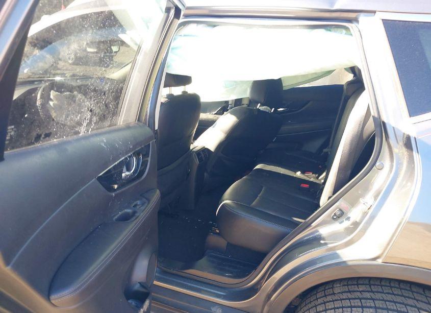 Photo 8 of 2018 Nissan Rogue SL (VIN JN8AT2MV9JW302452)