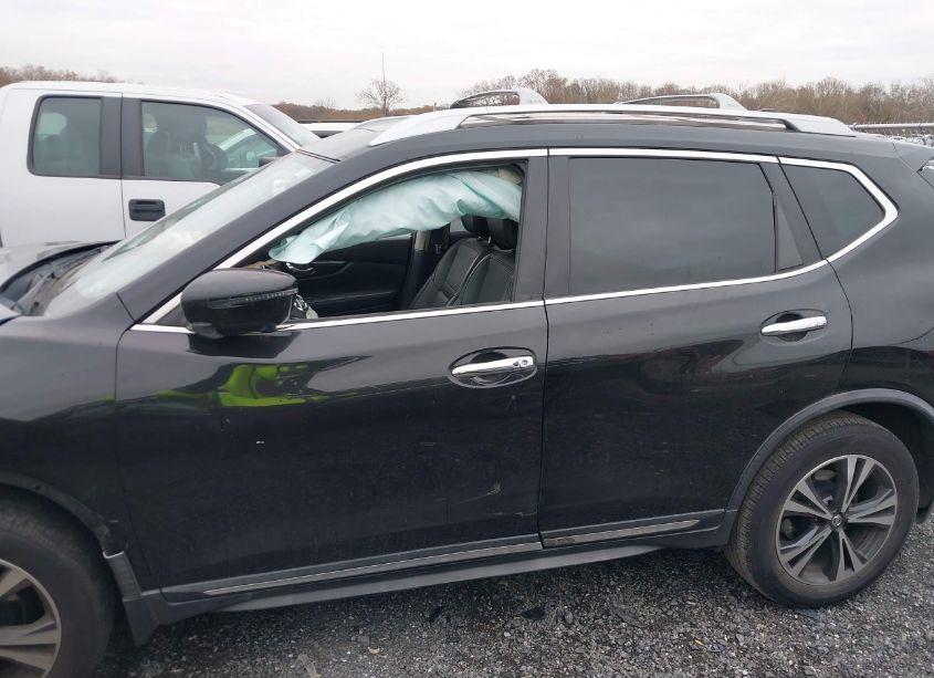 Photo 14 of 2018 Nissan Rogue SL (VIN JN8AT2MV9JW309613)