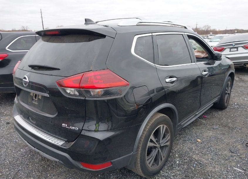 Photo 4 of 2018 Nissan Rogue SL (VIN JN8AT2MV9JW309613)