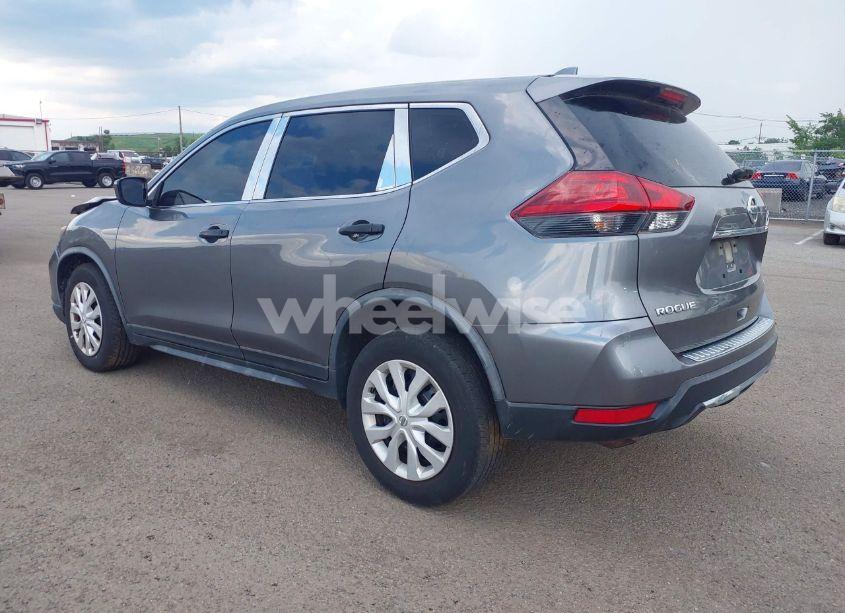 Photo 3 of 2018 Nissan Rogue S (VIN JN8AT2MV9JW315024)