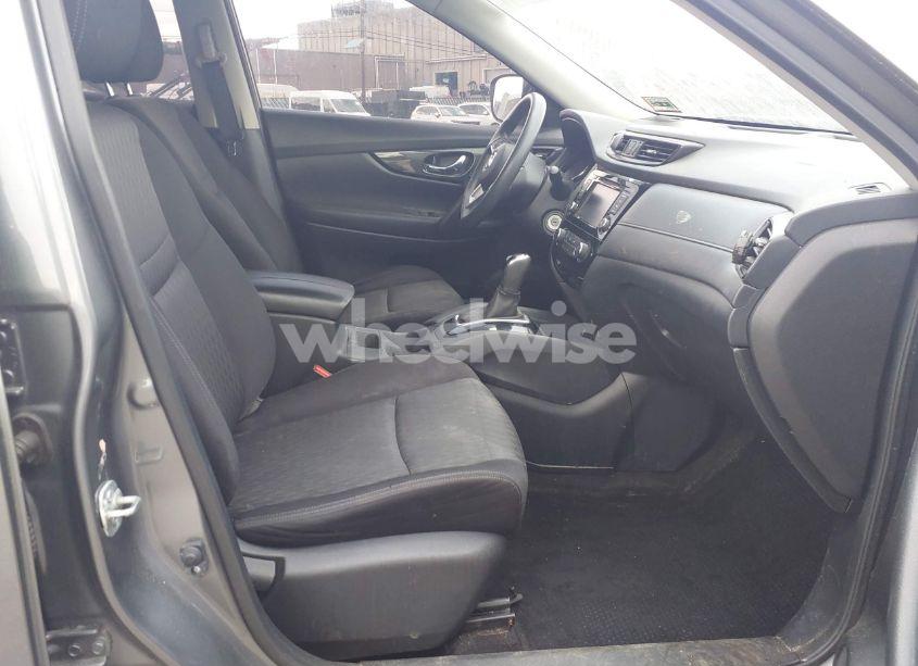 Photo 5 of 2018 Nissan Rogue S (VIN JN8AT2MV9JW315024)