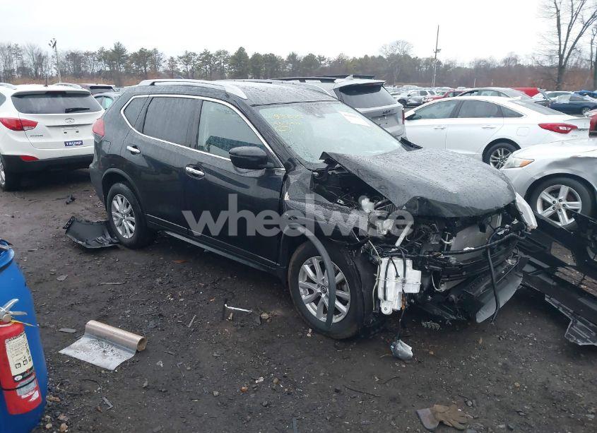 2019 Nissan Rogue SV (VIN JN8AT2MV9KW372082) main photo