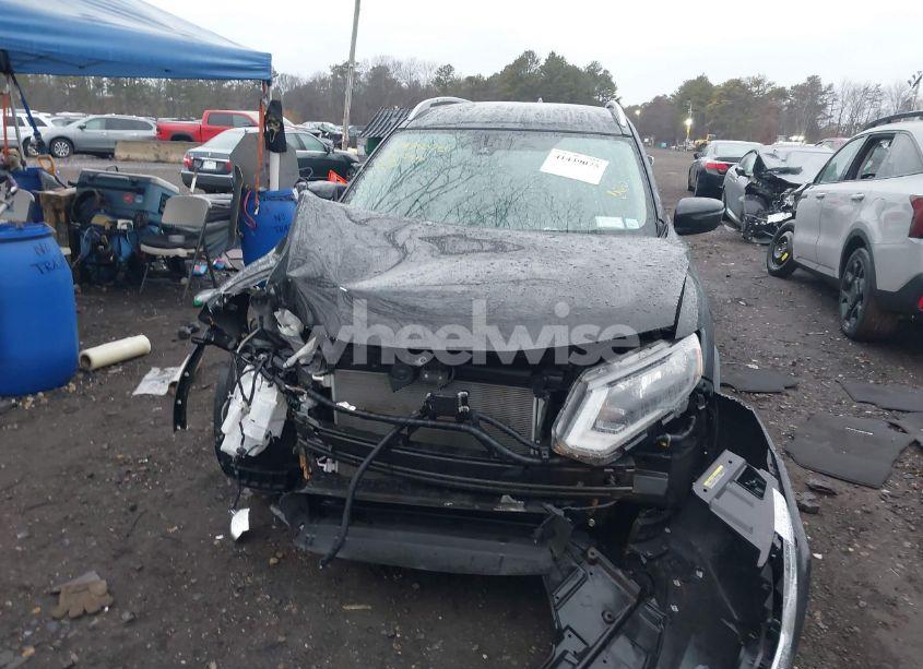 Photo 12 of 2019 Nissan Rogue SV (VIN JN8AT2MV9KW372082)