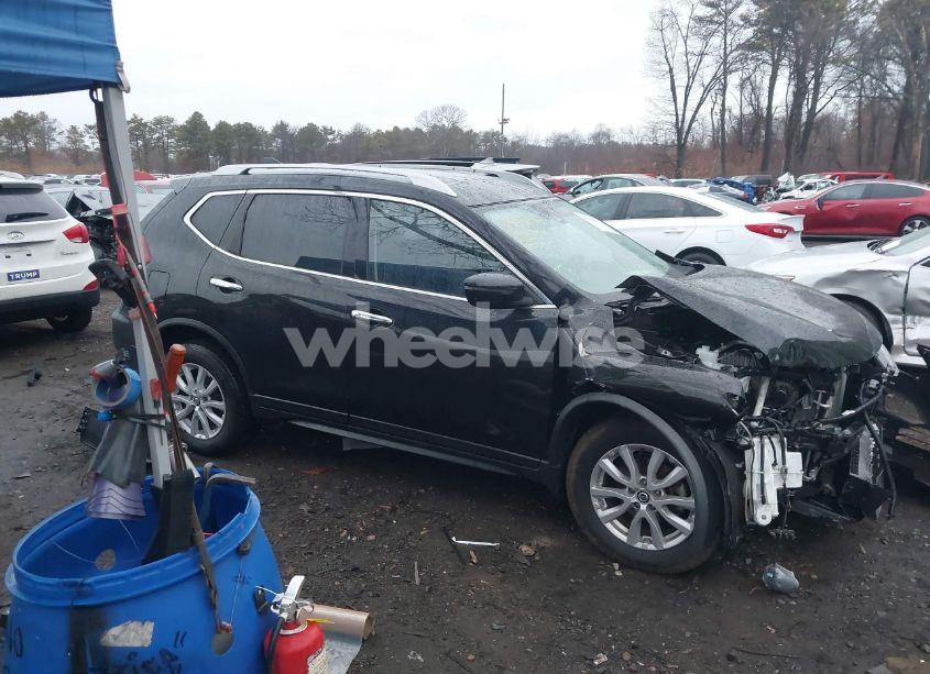 Photo 13 of 2019 Nissan Rogue SV (VIN JN8AT2MV9KW372082)