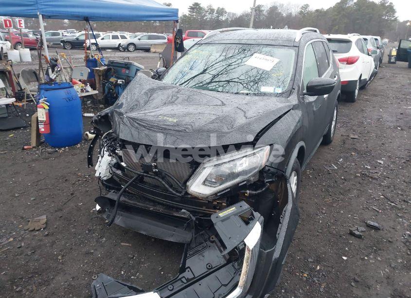 Photo 6 of 2019 Nissan Rogue SV (VIN JN8AT2MV9KW372082)