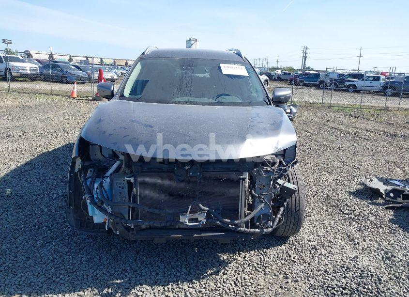 Photo 13 of 2019 Nissan Rogue SV (VIN JN8AT2MV9KW379811)