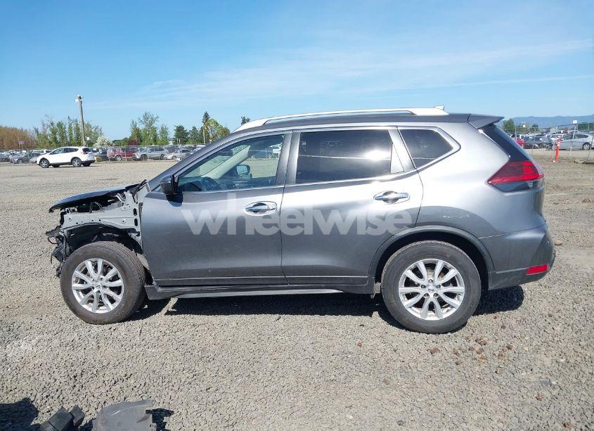 Photo 15 of 2019 Nissan Rogue SV (VIN JN8AT2MV9KW379811)