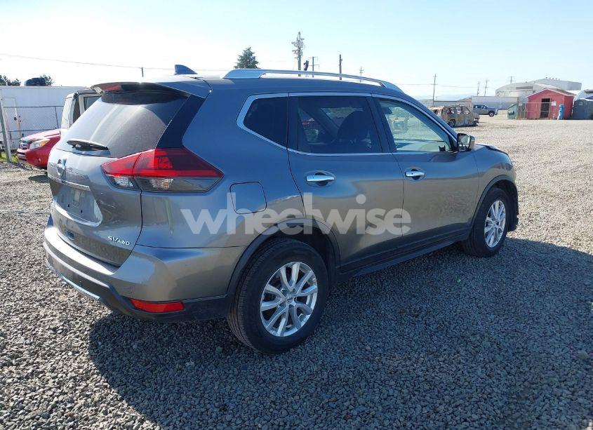 Photo 4 of 2019 Nissan Rogue SV (VIN JN8AT2MV9KW379811)