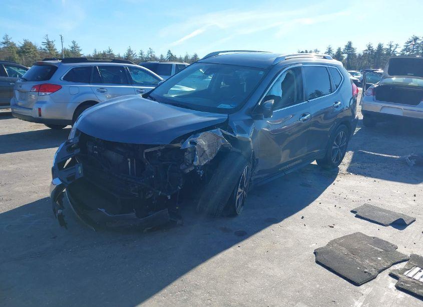 Photo 2 of 2019 Nissan Rogue SV (VIN JN8AT2MV9KW386144)