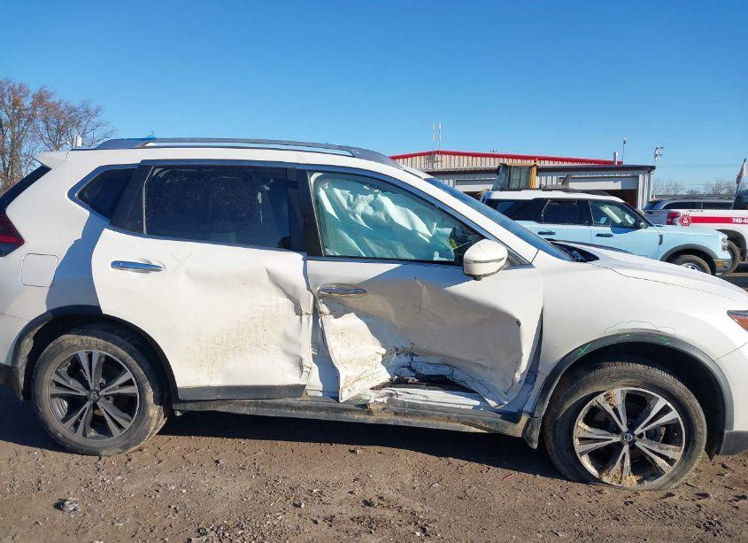 Photo 13 of 2019 Nissan Rogue SV (VIN JN8AT2MV9KW398889)