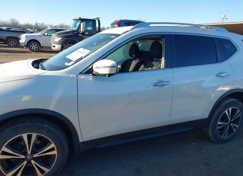Photo 14 of 2019 Nissan Rogue SV (VIN JN8AT2MV9KW398889)