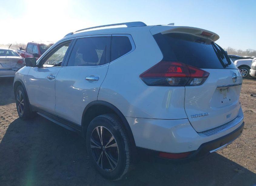 Photo 3 of 2019 Nissan Rogue SV (VIN JN8AT2MV9KW398889)